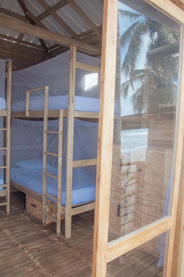 Mendihuaca Surf Camp Vandrehjem Guachaca Eksteriør billede